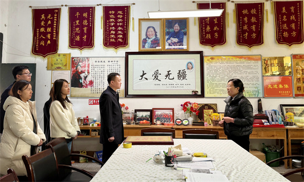 1743383345868427lUVd.jpg 團(tuán)委走進(jìn)周至聾啞學(xué)校2.jpg