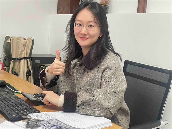 陜環(huán)投 丁玲.jpg